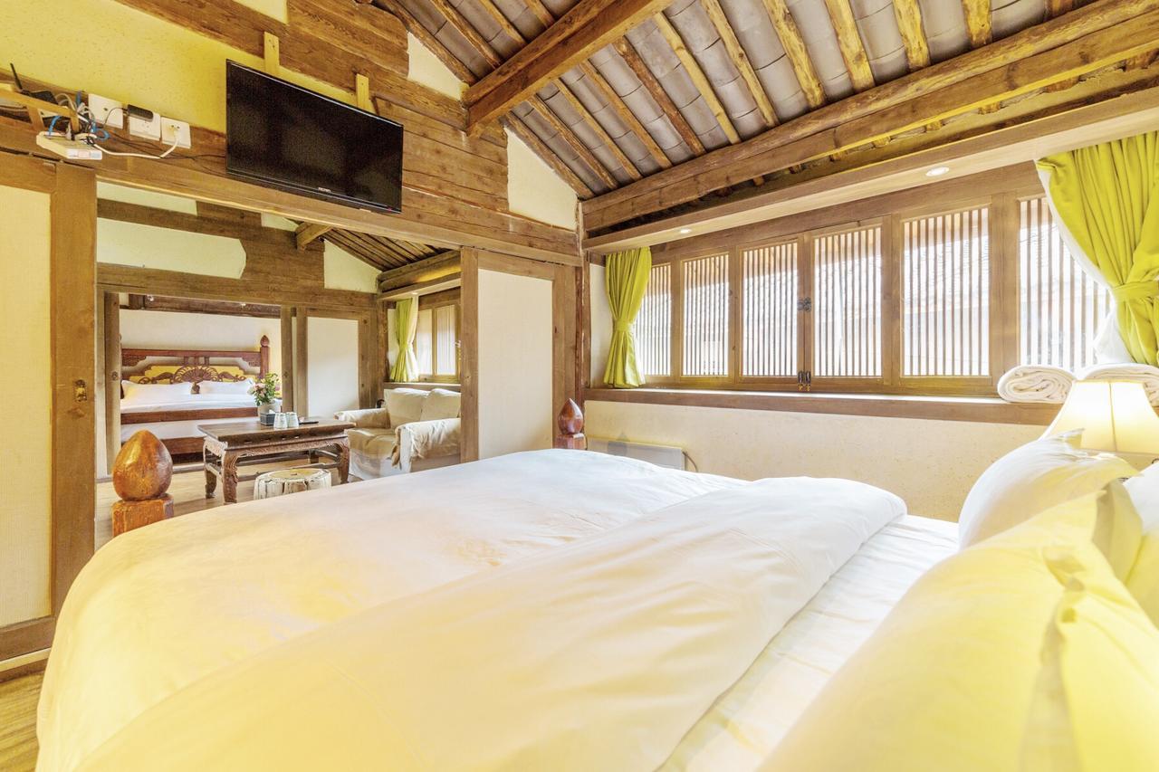 Lijiang Shuhe Yuefeng Resort Hotel Екстер'єр фото